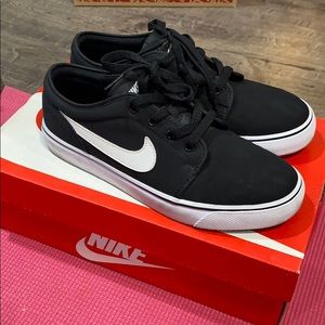 Nike Juvenate